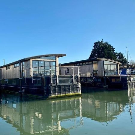 Houseboat Eleuthera Bembridge Bagian luar foto